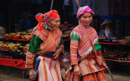 Sapa - Bac Ha Market 2 Days 3 Nights by Night Bus/Train (Overnight at Hotel)